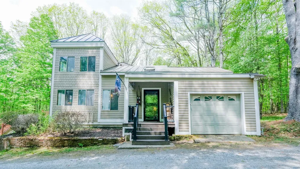20 Gill Terrace Ludlow VT 05149