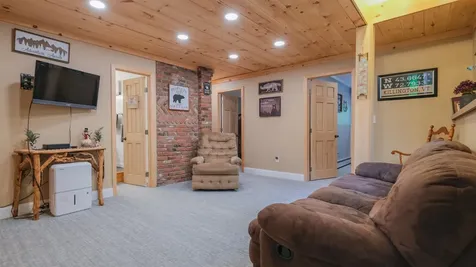 20 Gill Terrace Ludlow VT 05149