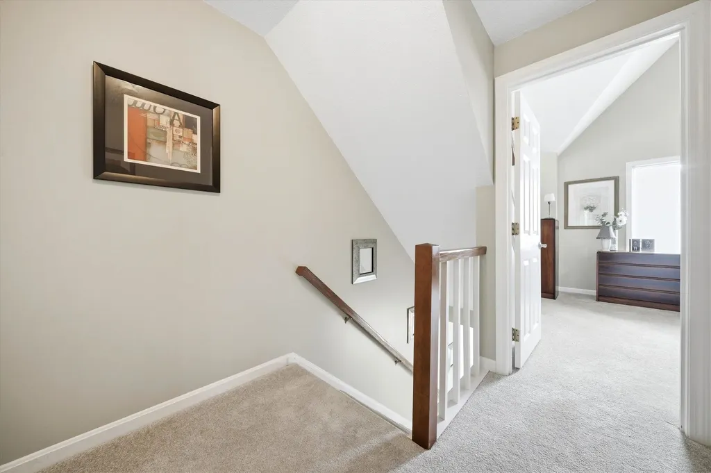 16 Salisbury Road Nashua NH 03064
