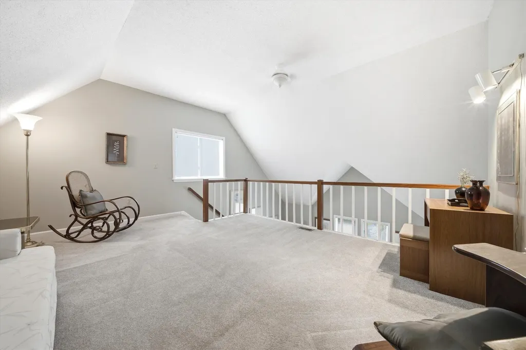 16 Salisbury Road Nashua NH 03064