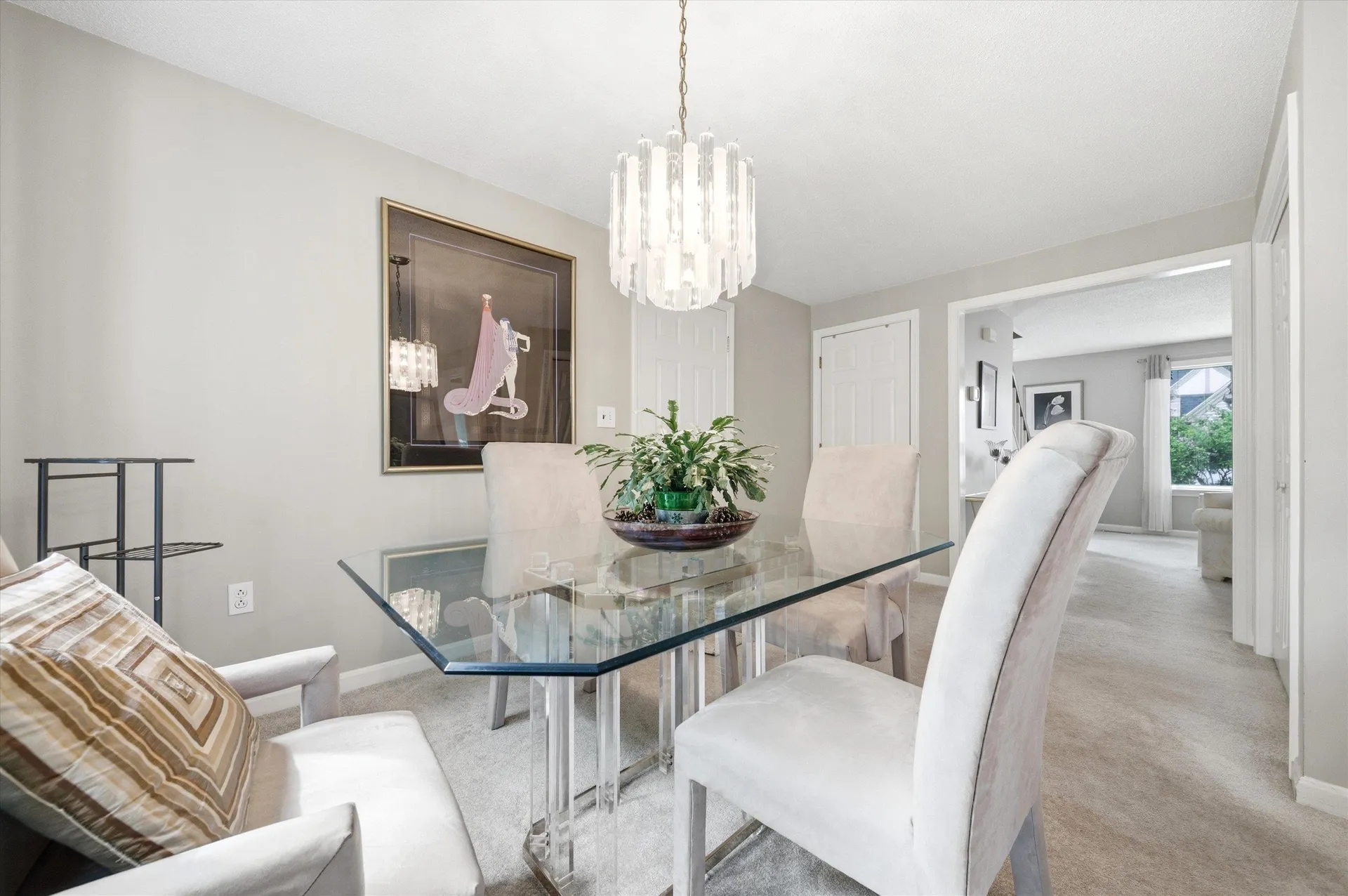 16 Salisbury Road Nashua NH 03064