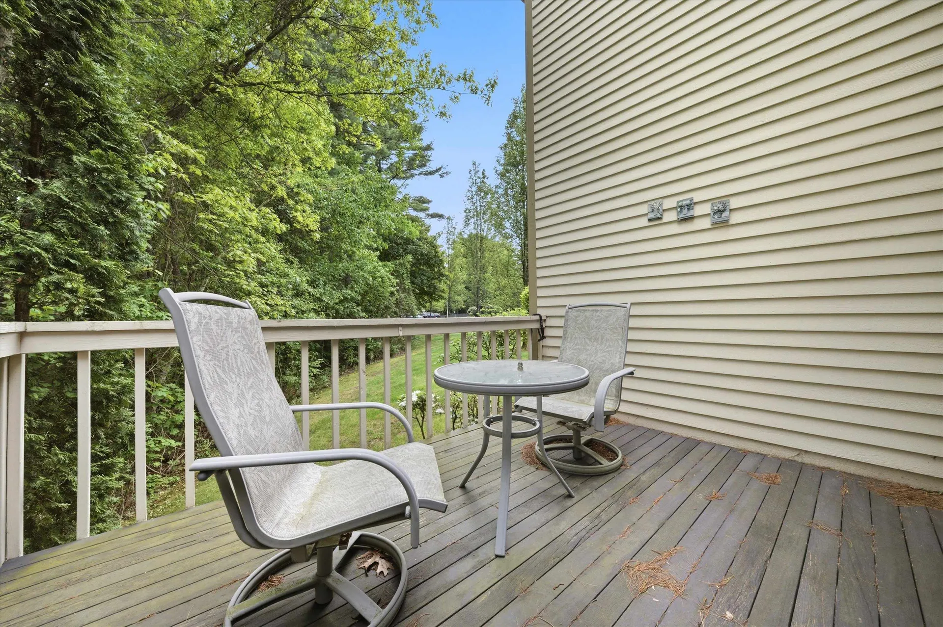 16 Salisbury Road Nashua NH 03064