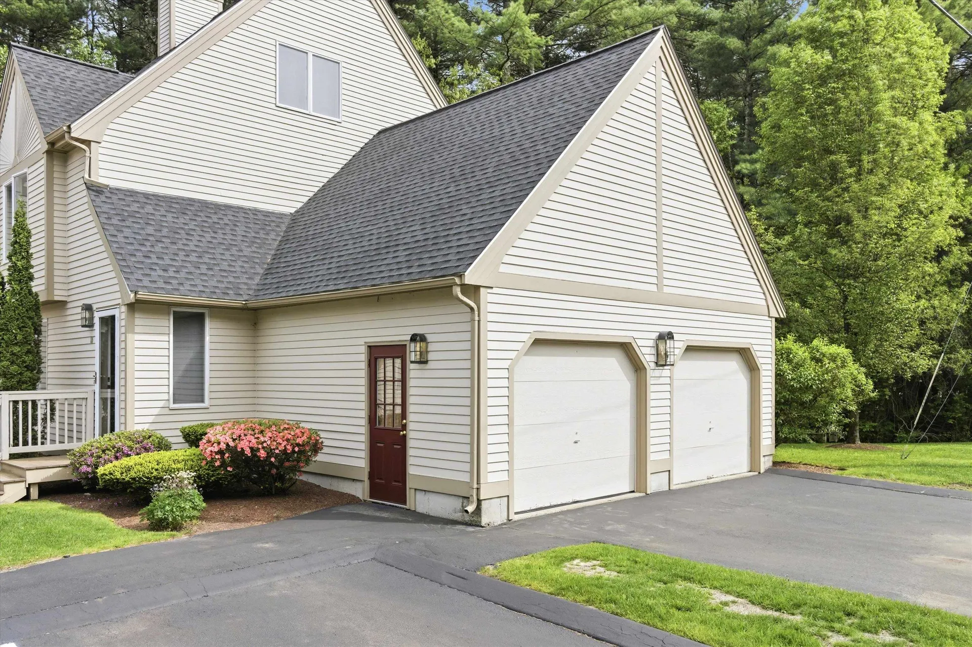 16 Salisbury Road Nashua NH 03064
