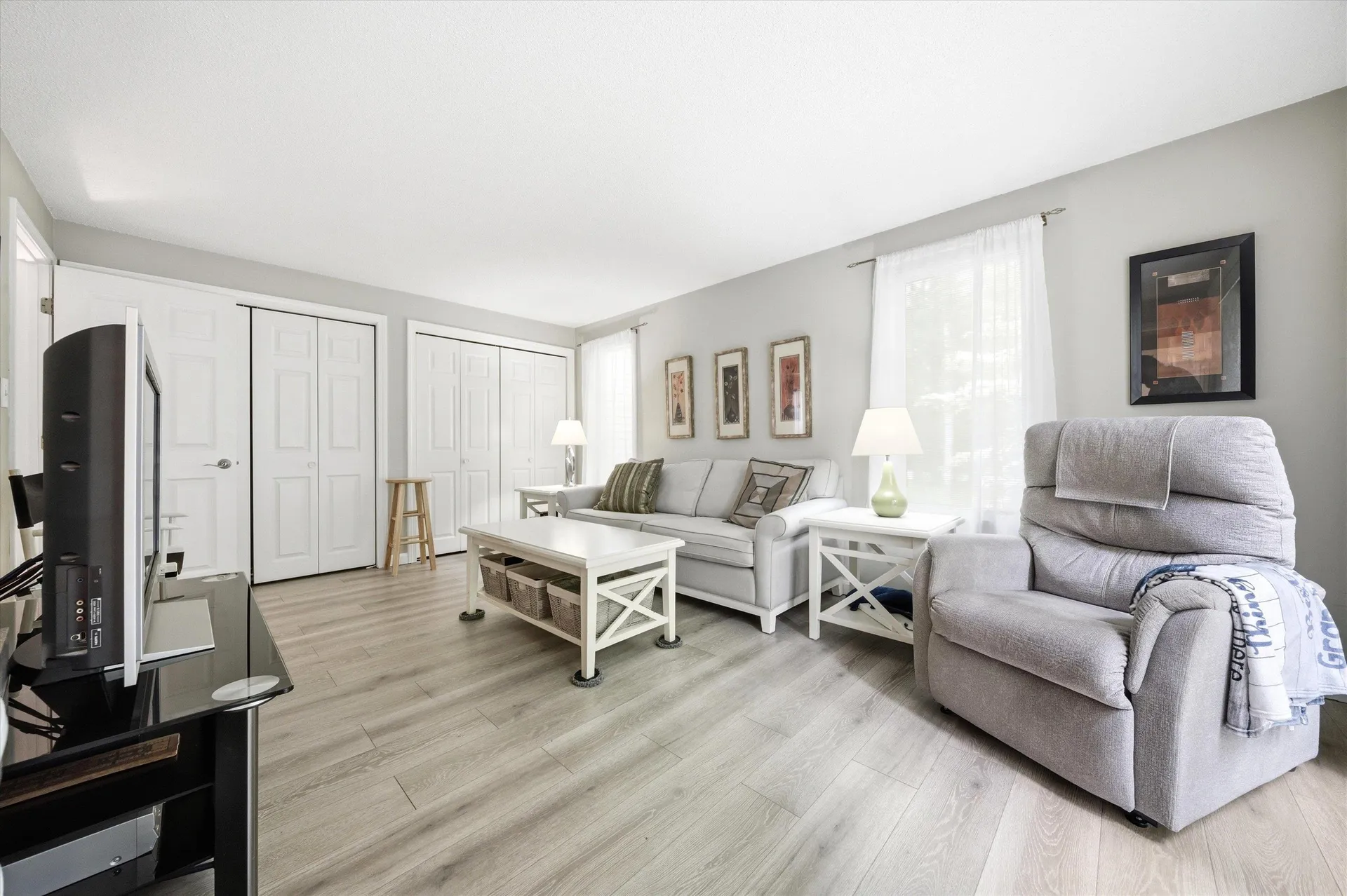 16 Salisbury Road Nashua NH 03064