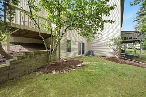 16 Salisbury Road Nashua NH 03064