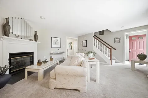 16 Salisbury Road Nashua NH 03064