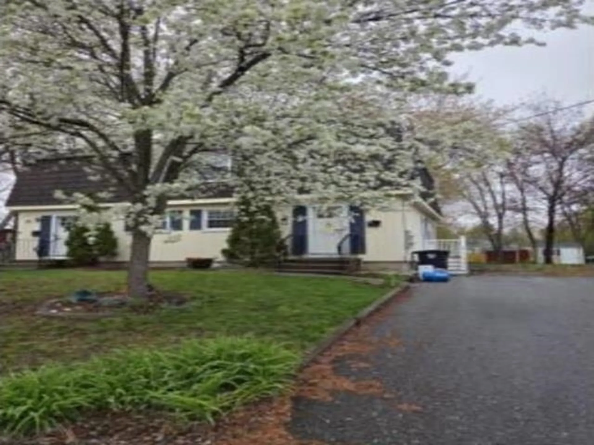22 Kern Drive Nashua NH 03060