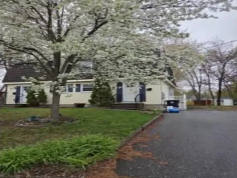 22 Kern Drive Nashua NH 03060