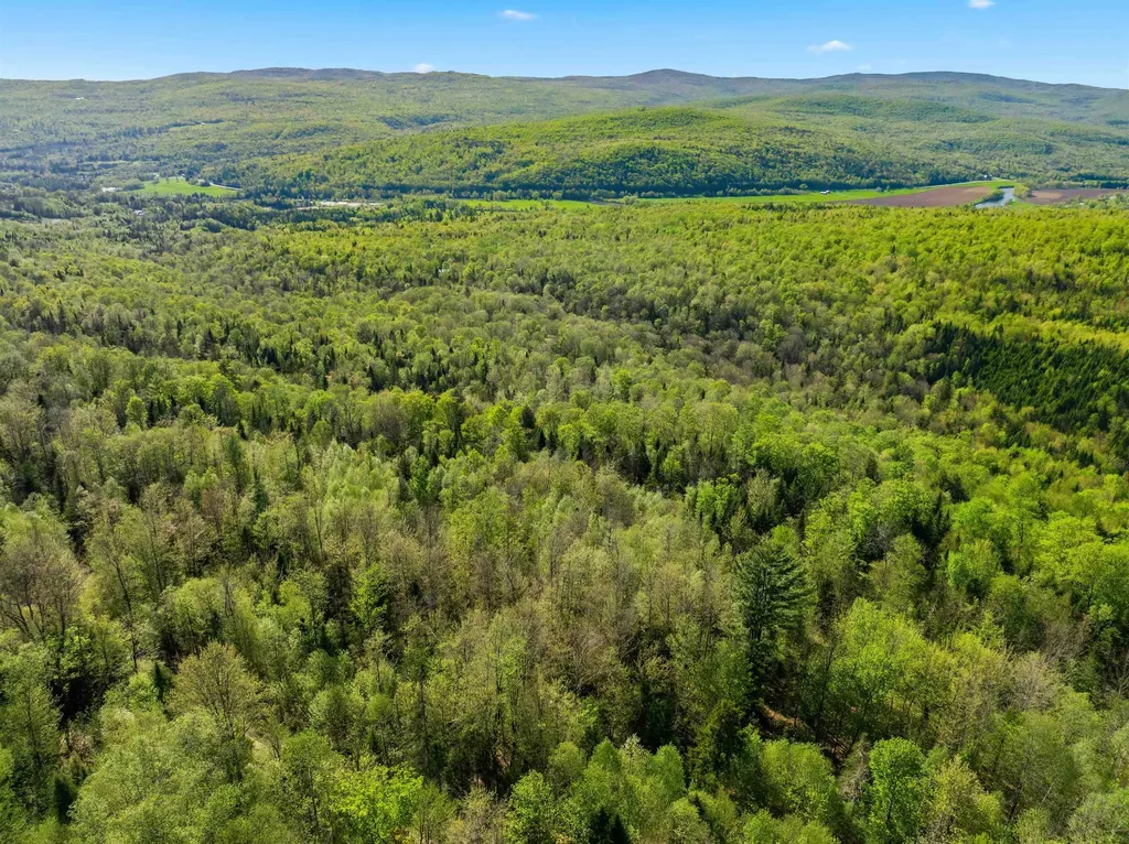- South Jordan Hill Road Columbia NH 03576