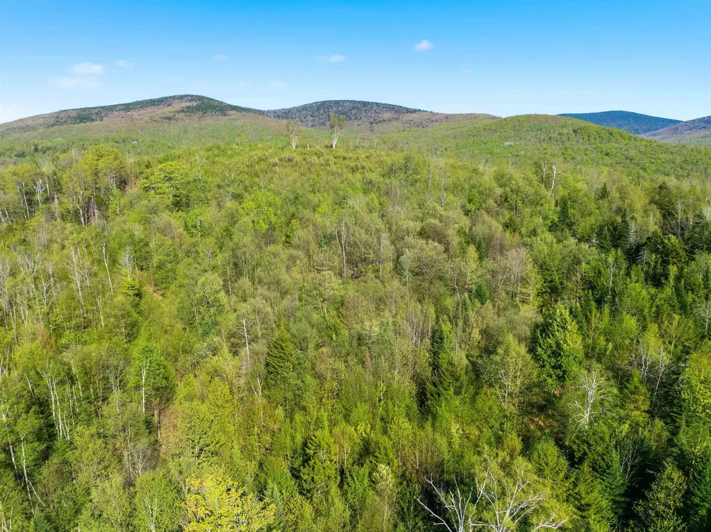 - South Jordan Hill Road Columbia NH 03576