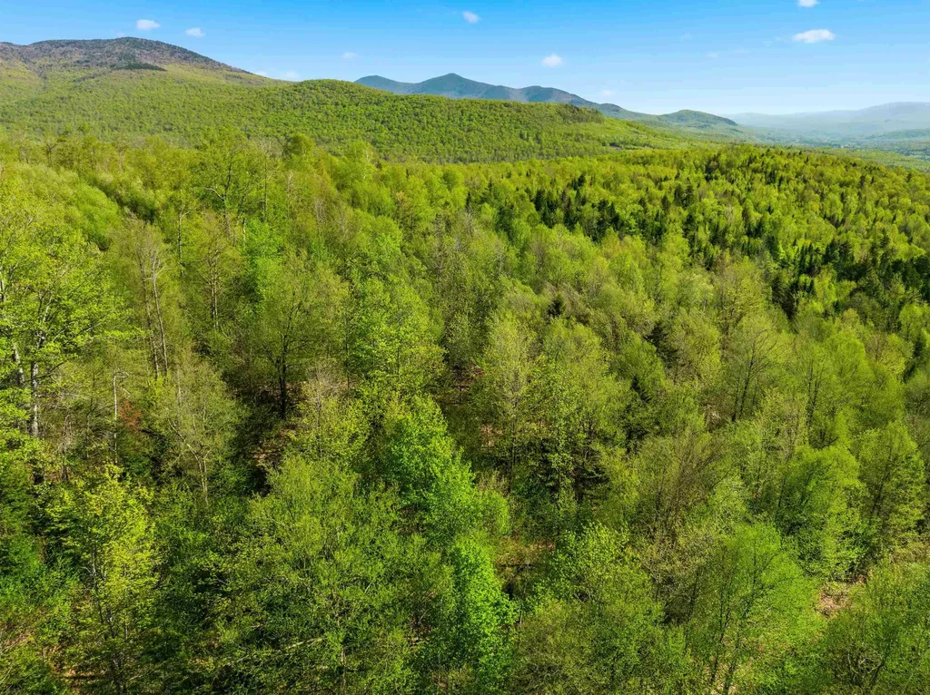 - South Jordan Hill Road Columbia NH 03576