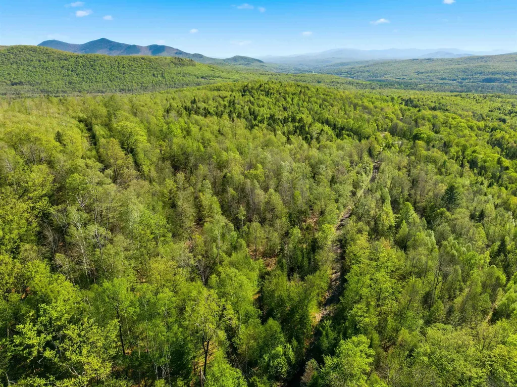 - South Jordan Hill Road Columbia NH 03576
