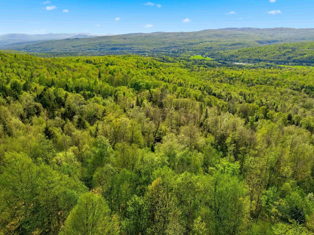 - South Jordan Hill Road Columbia NH 03576