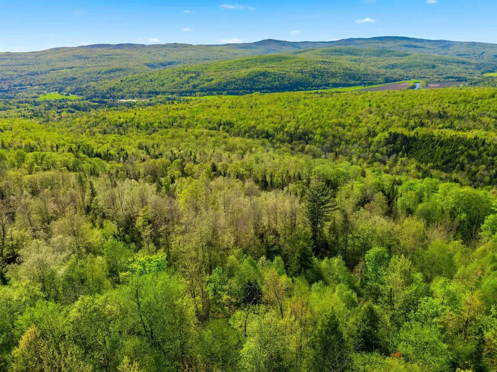 - South Jordan Hill Road Columbia NH 03576