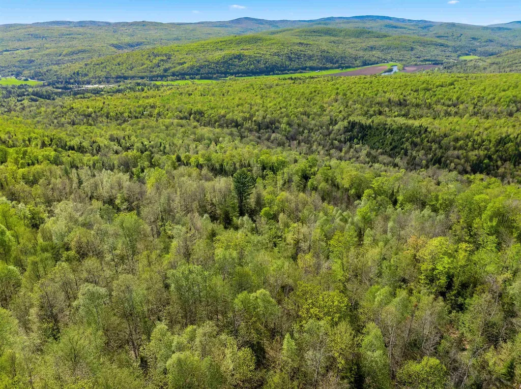 - South Jordan Hill Road Columbia NH 03576