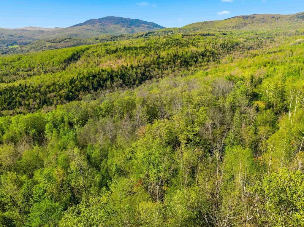 - South Jordan Hill Road Columbia NH 03576