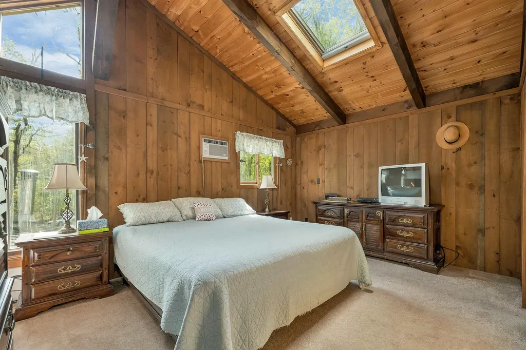 136 Liberty Lane Freedom NH 03836