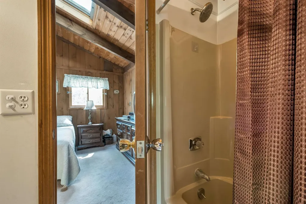 136 Liberty Lane Freedom NH 03836