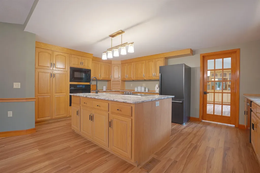 20 Mirror Lake Drive Tuftonboro NH 03853