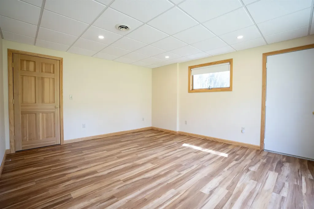 20 Mirror Lake Drive Tuftonboro NH 03853