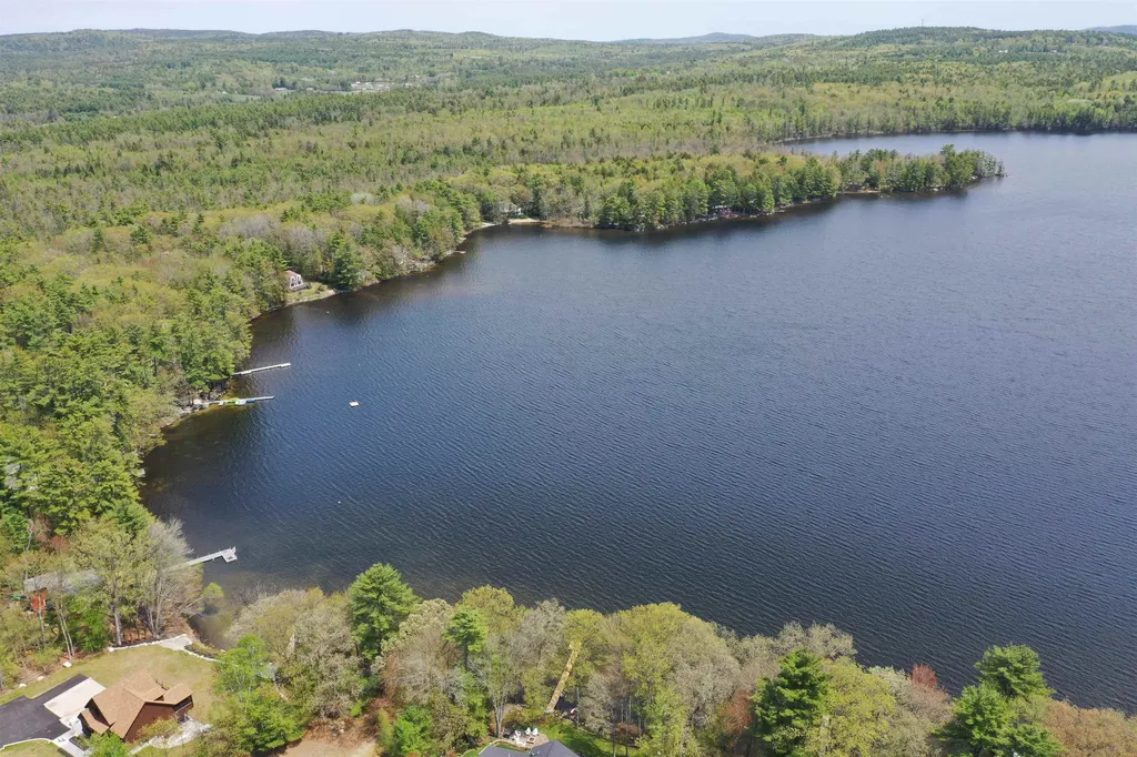 20 Mirror Lake Drive Tuftonboro NH 03853