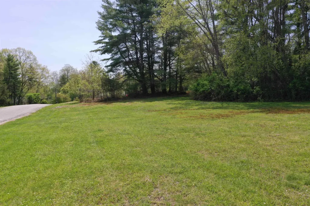 20 Mirror Lake Drive Tuftonboro NH 03853