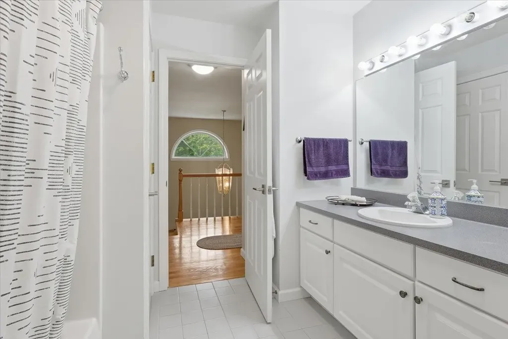 64 Stonegate Lane Shelburne VT 05482