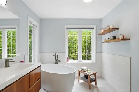 64 Stonegate Lane Shelburne VT 05482