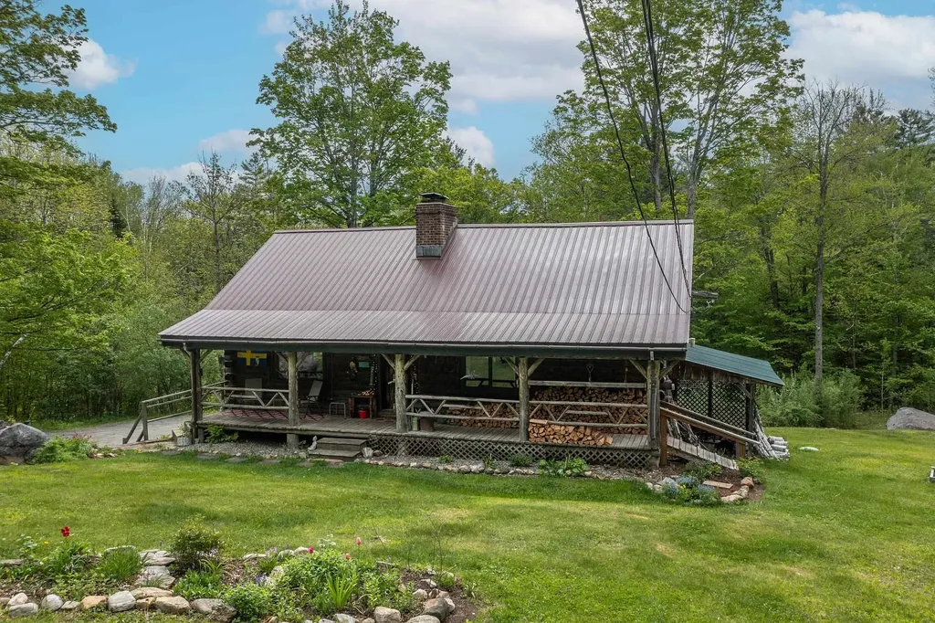 287 Powder Mill Road Londonderry VT 05148