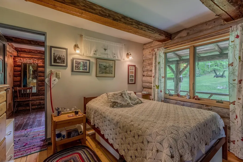 287 Powder Mill Road Londonderry VT 05148