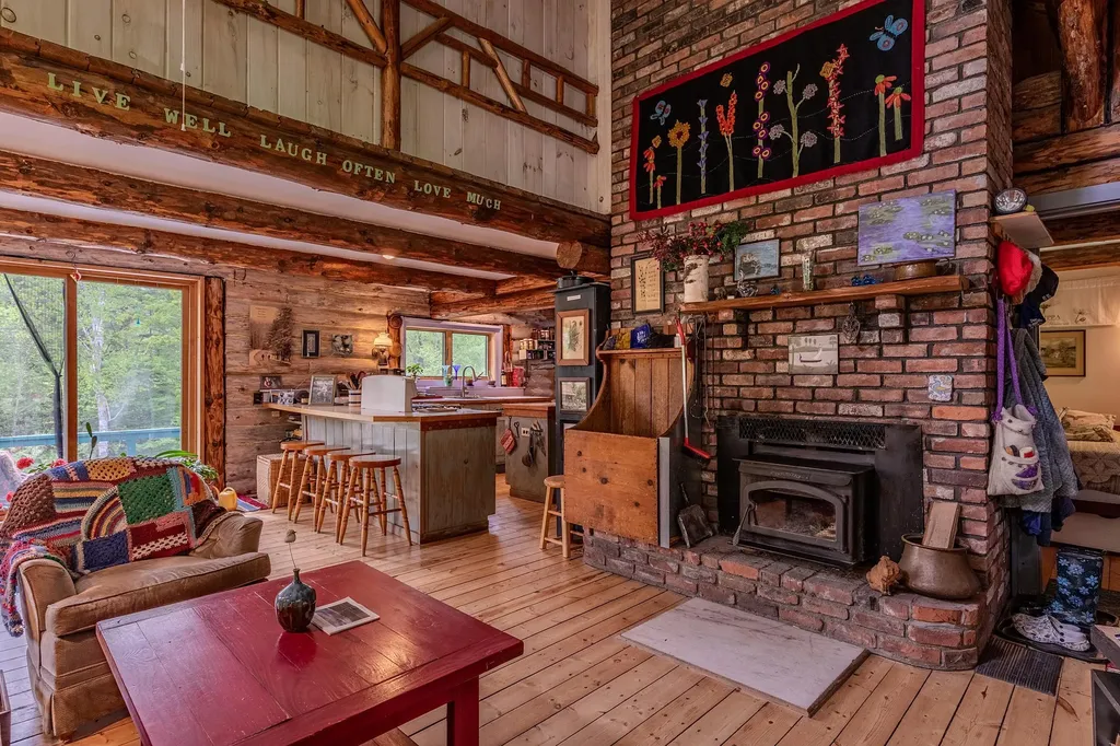 287 Powder Mill Road Londonderry VT 05148