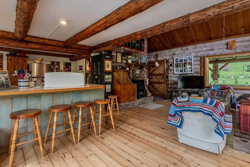 287 Powder Mill Road Londonderry VT 05148