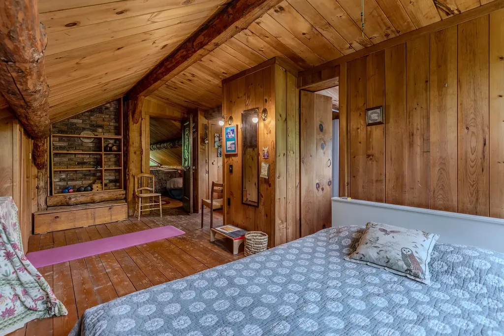 287 Powder Mill Road Londonderry VT 05148