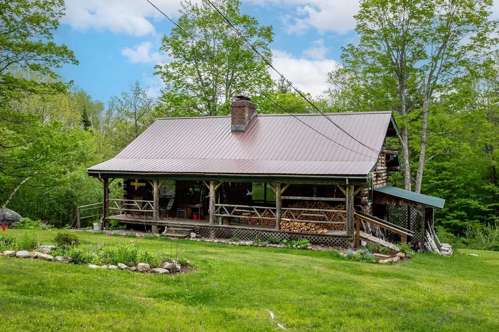 287 Powder Mill Road Londonderry VT 05148