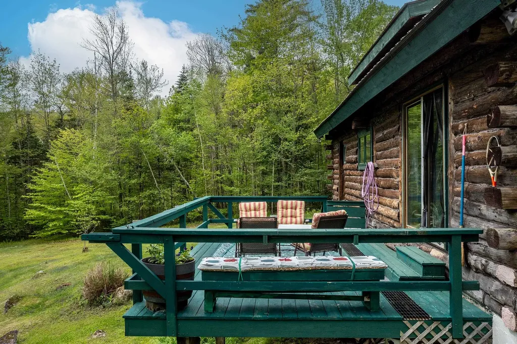 287 Powder Mill Road Londonderry VT 05148