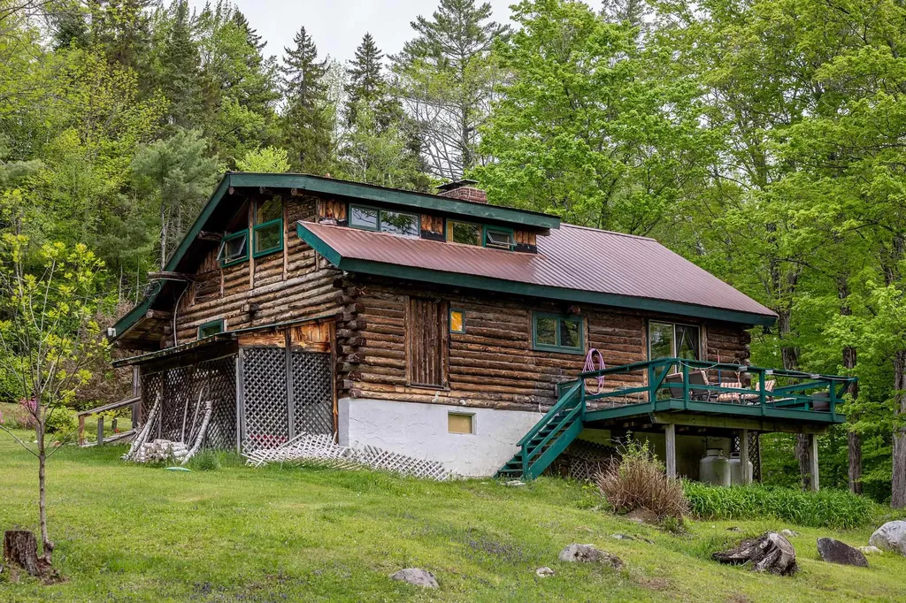 287 Powder Mill Road Londonderry VT 05148