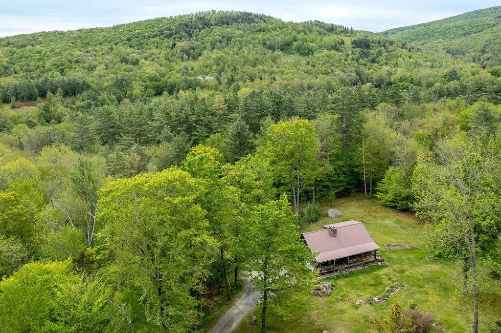 287 Powder Mill Road Londonderry VT 05148