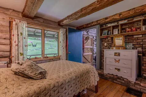 287 Powder Mill Road Londonderry VT 05148