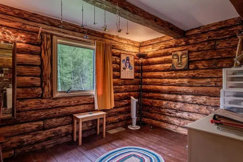 287 Powder Mill Road Londonderry VT 05148