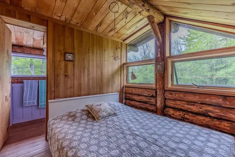 287 Powder Mill Road Londonderry VT 05148