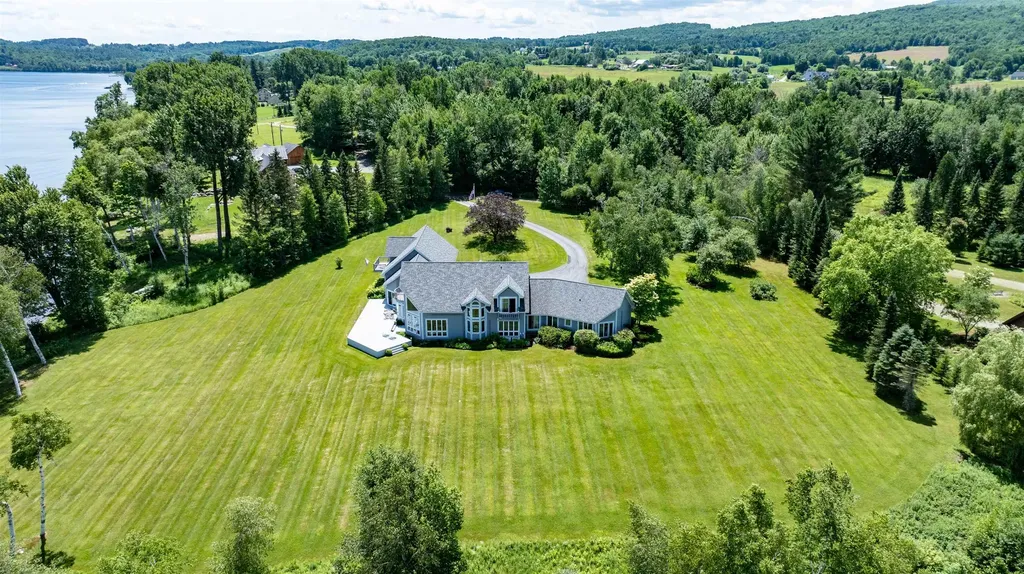 424 Miller Way Newport Town VT 05857
