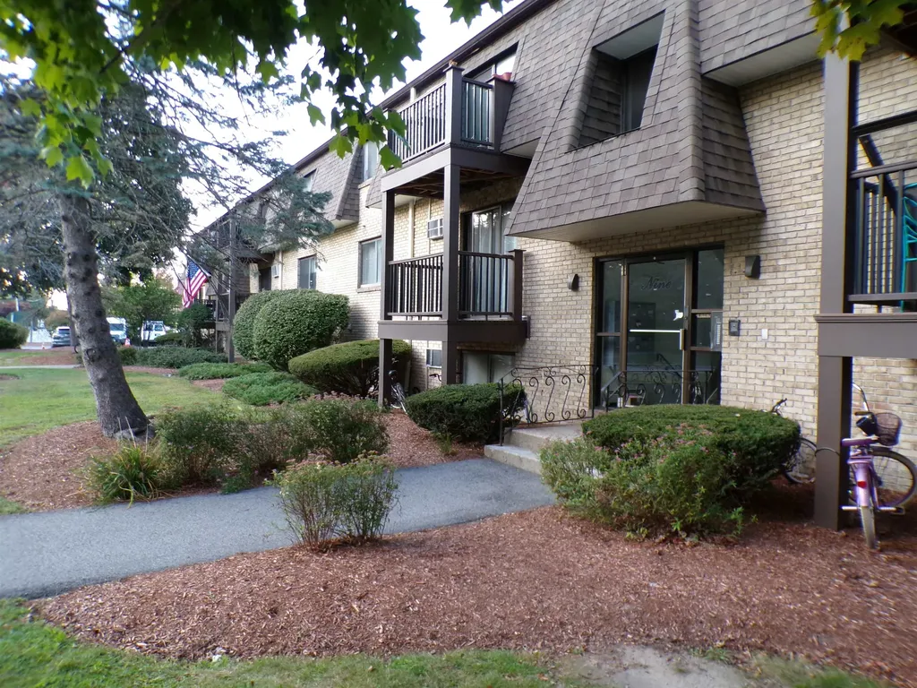 9 Tiffany Road Salem NH 03079