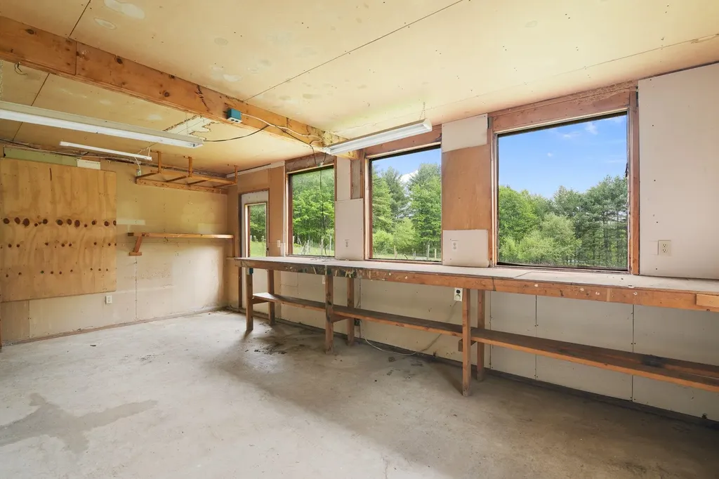 366 Hague Road Dummerston VT 05301