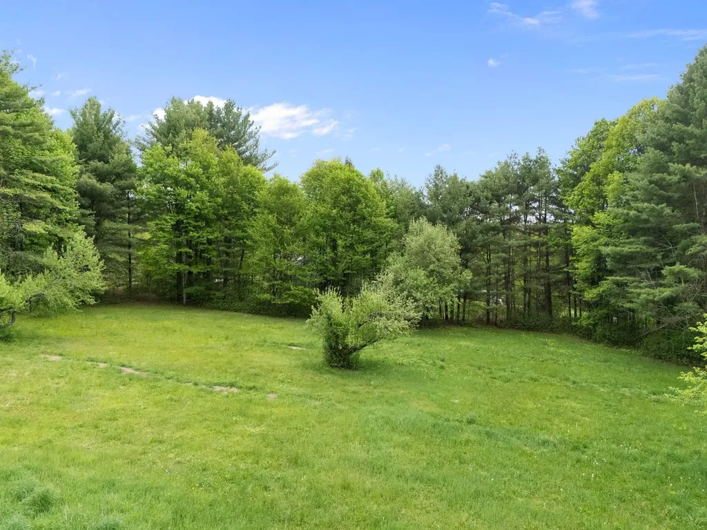 366 Hague Road Dummerston VT 05301