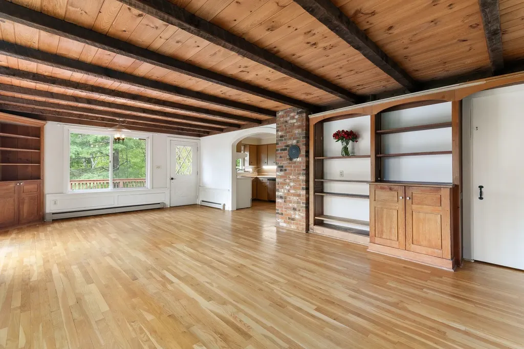366 Hague Road Dummerston VT 05301