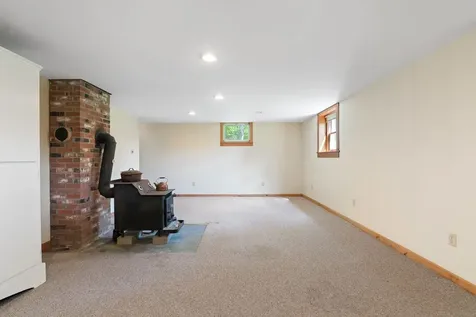 366 Hague Road Dummerston VT 05301