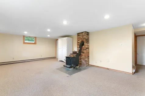 366 Hague Road Dummerston VT 05301