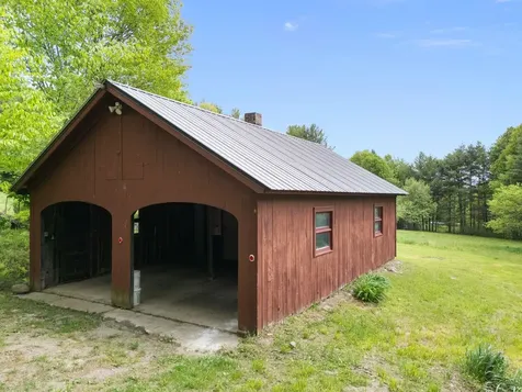 366 Hague Road Dummerston VT 05301