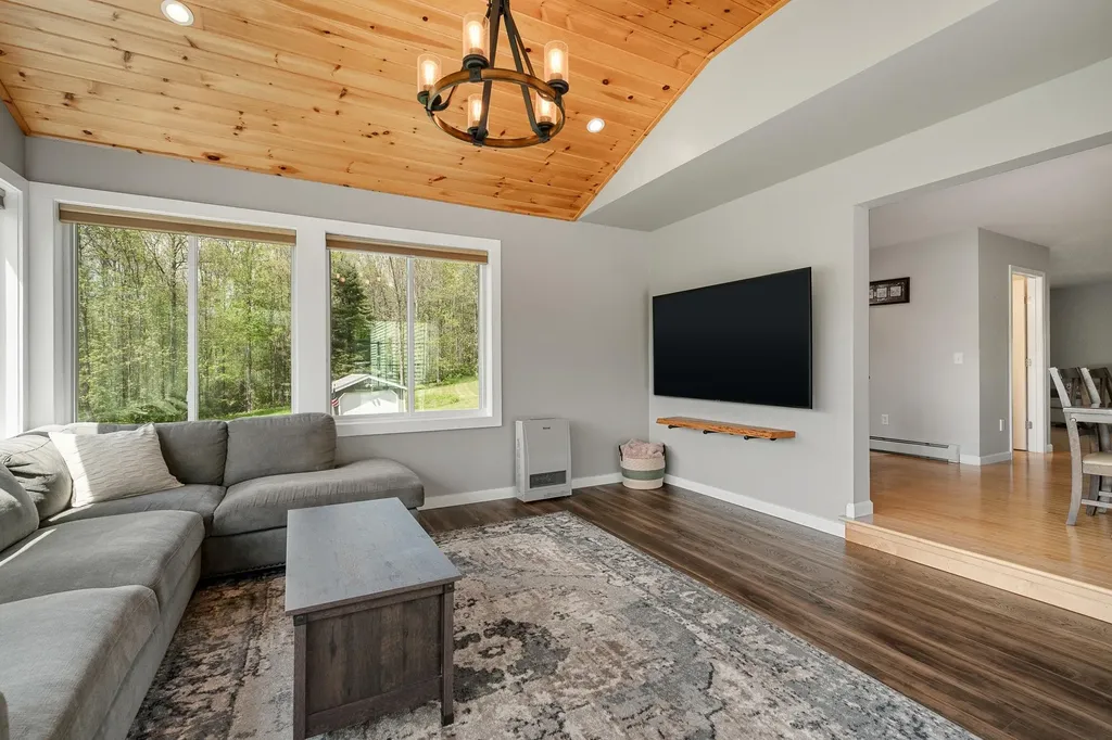 391 Duffy Road Milton VT 05468