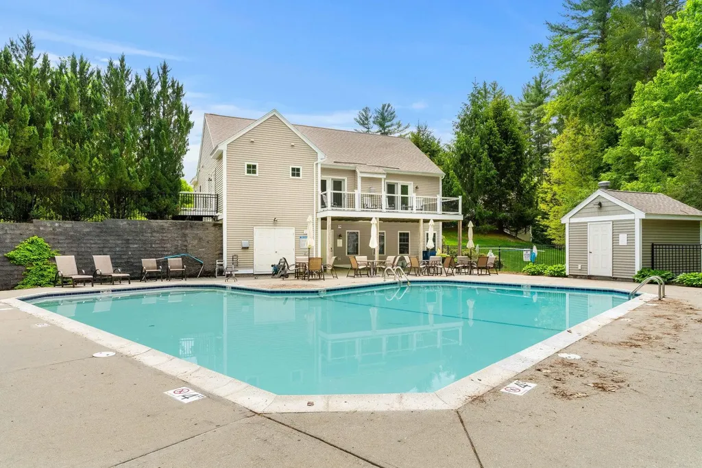 1 Tarleton Lane Amherst NH 03031